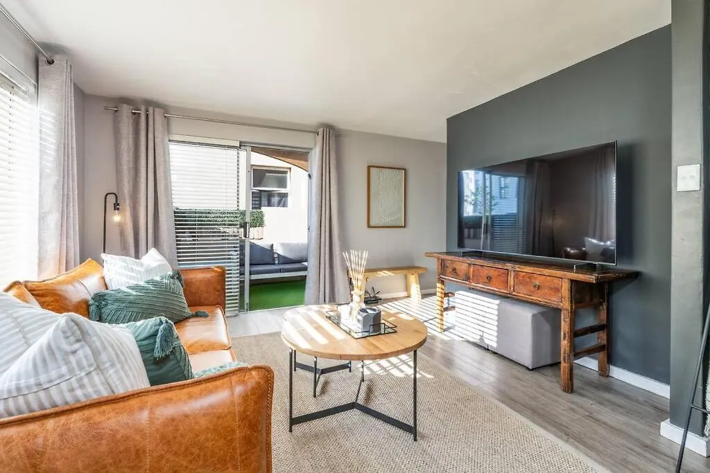 Luxury Green Point Apartment Cape Town