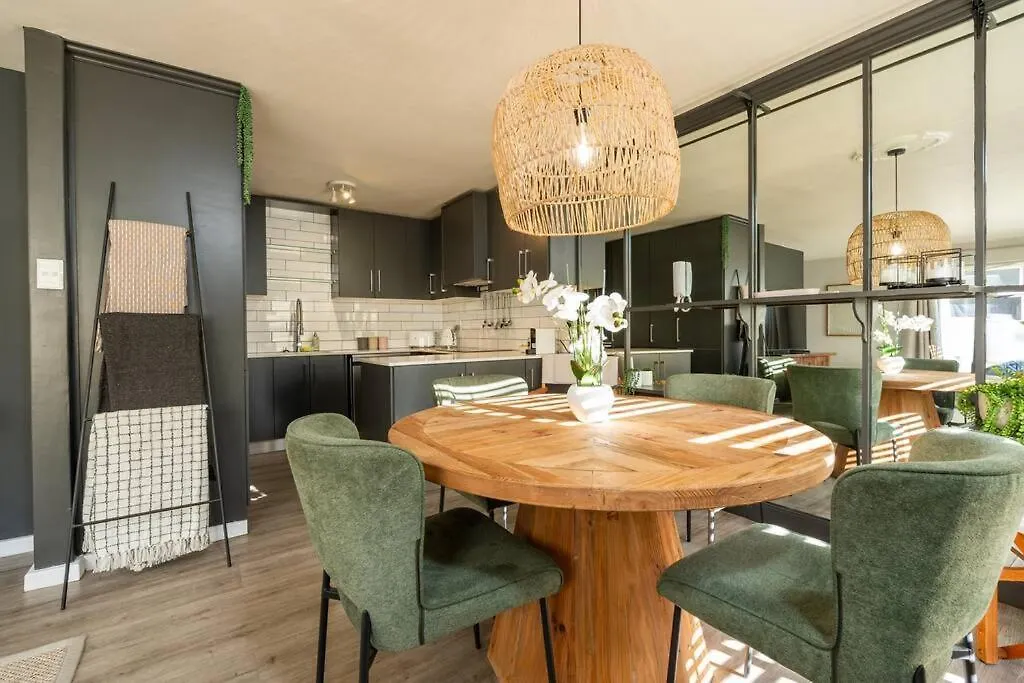 Luxury Green Point Apartment Cape Town